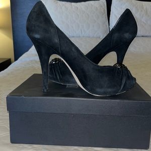 Pelle Moda Suede Black Pumps
